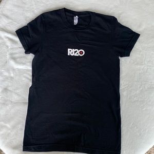 PJ20 (Pearl Jam) short sleeve shirt small black